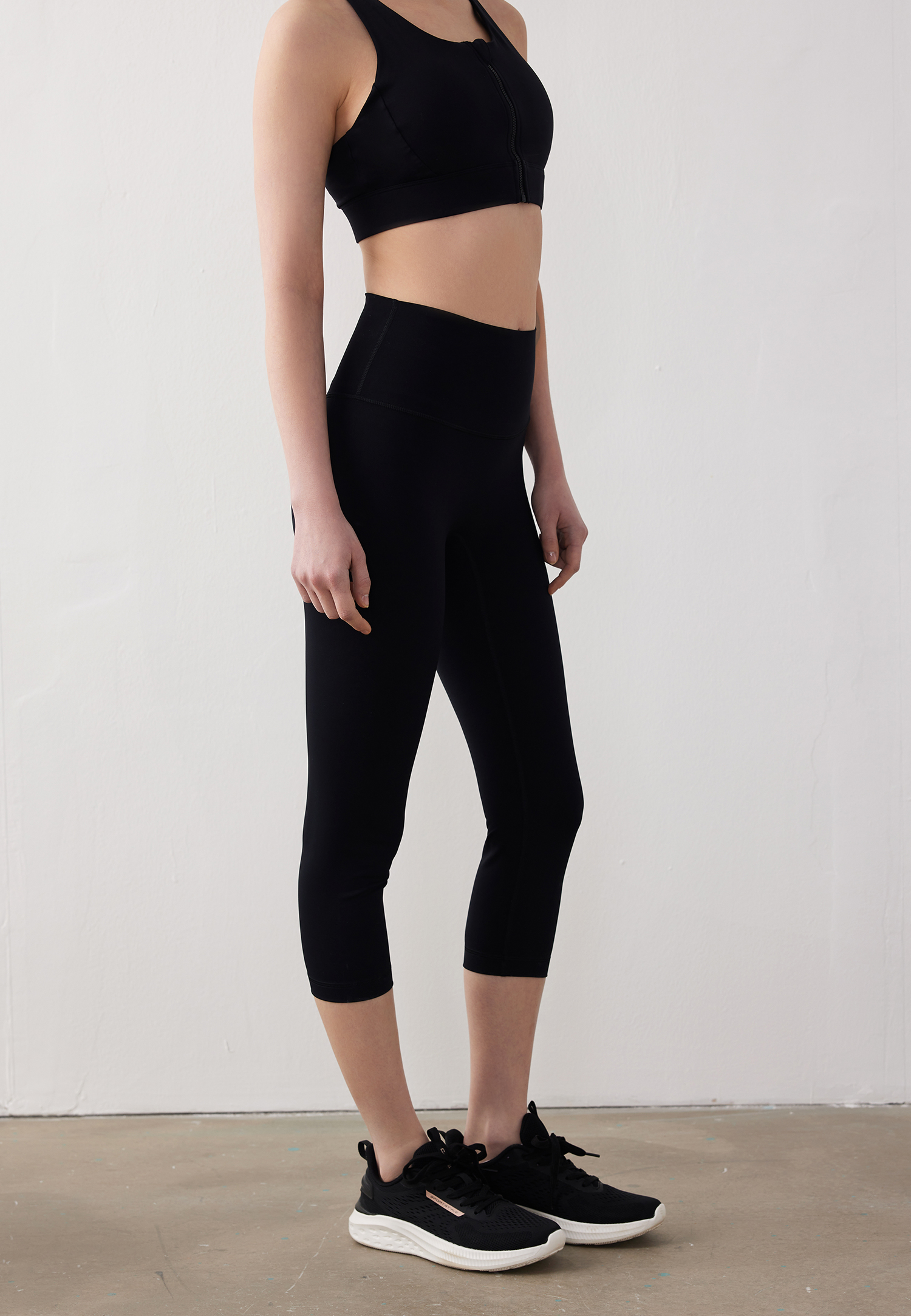 Swiftly Cropped Legging