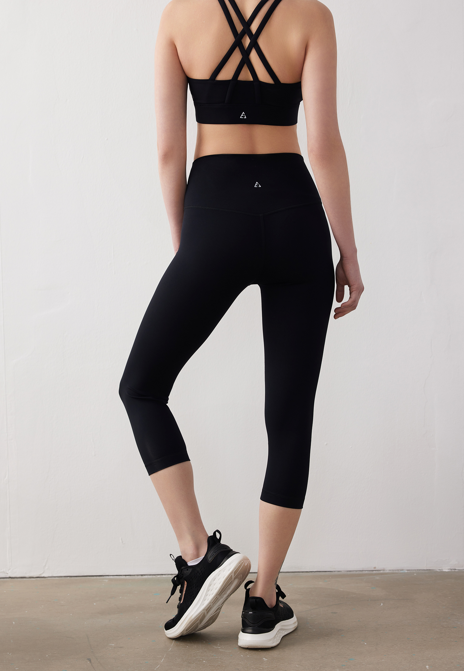 Swiftly Cropped Legging