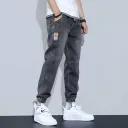 灰色