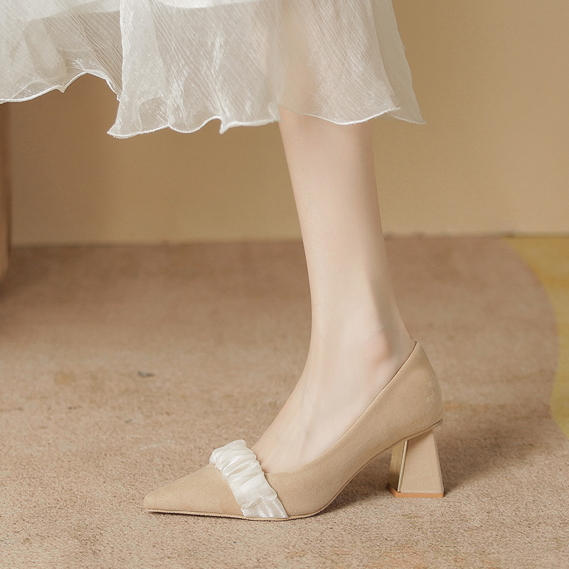 法式溫柔復古中粗跟尖頭淺口鞋