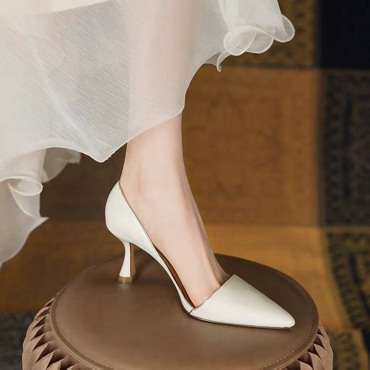 輕奢法式尖頭細跟淺口單鞋
