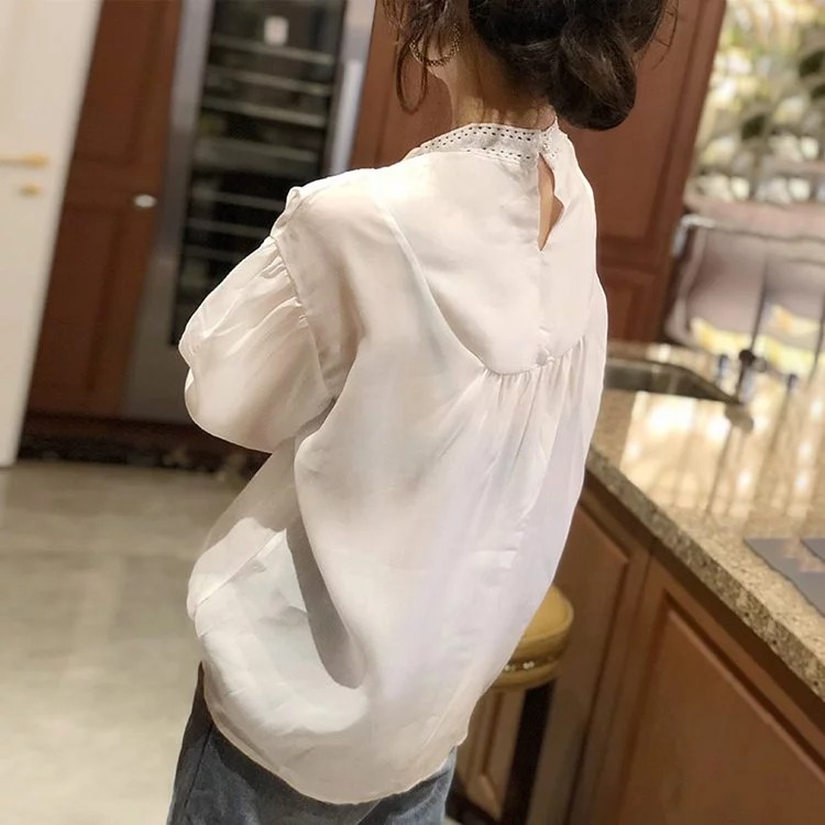 燈籠袖白色蕾絲襯衫上衣