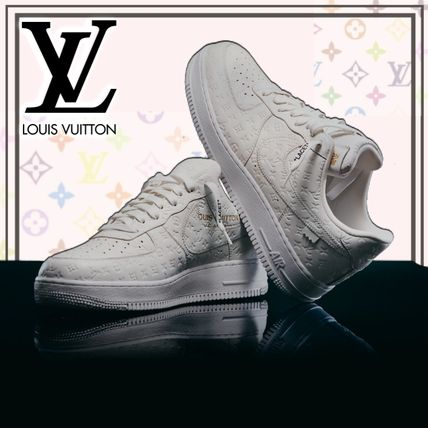 【新商品発売】【今年の新商品】LOUISVUITTONXナイキエアフォース1 ホワイト【本物保証】【代金引換】