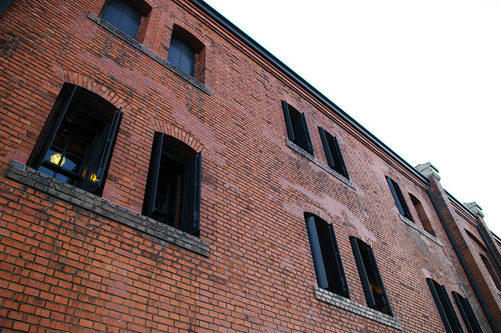 100000000
