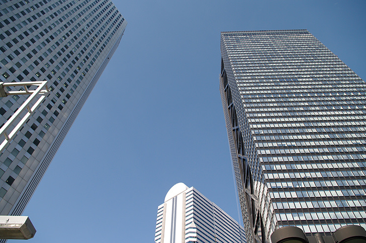 100000000