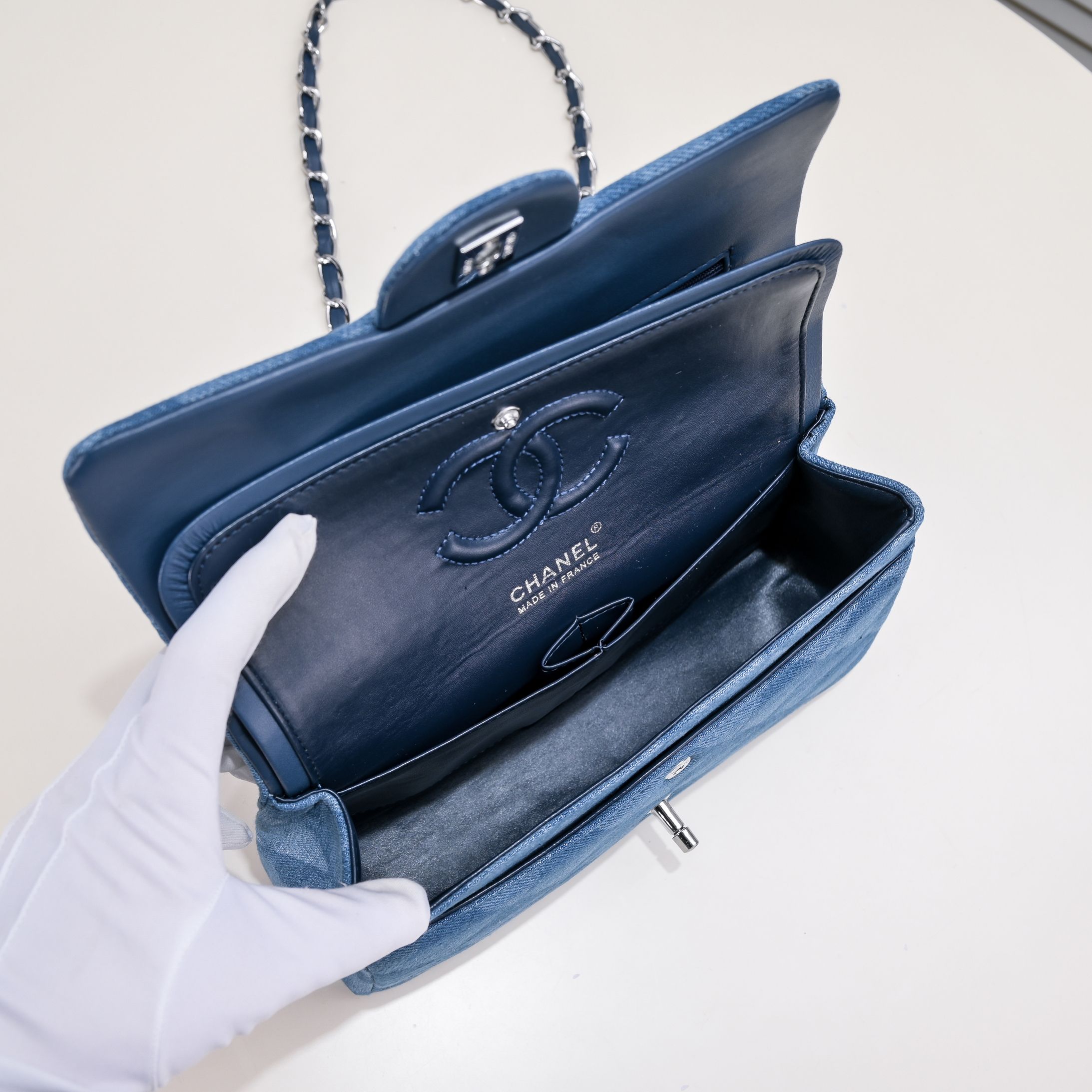 シャネルディアレザーメッセンジャーバッグ8003