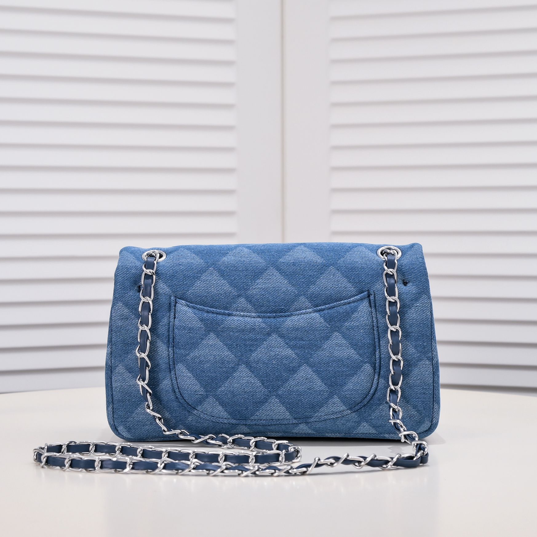 シャネルディアレザーメッセンジャーバッグ8003