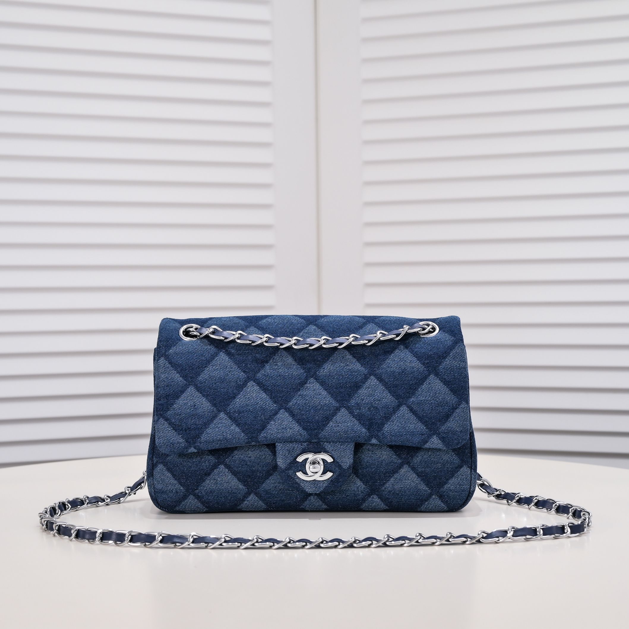 CHANEL ロンバス デニムプリント キャンバス チェーンベルト ショルダークロスボディバッグ