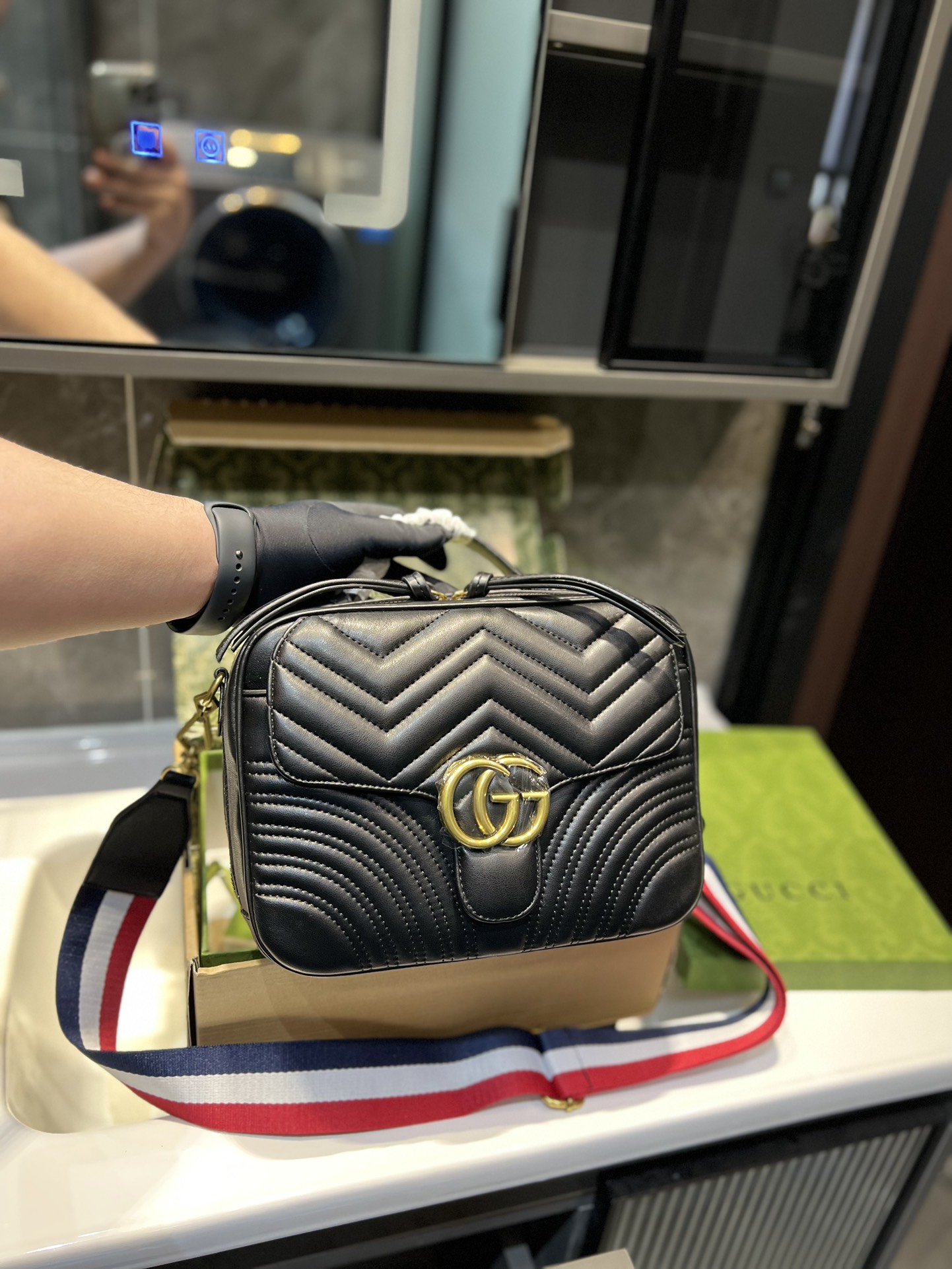 最終価格 新品 GUCCI GGコンチネンタルウォレット オフィディア ネイビー 最終価格 新品 GUCCI GGコンチネンタルウォレット オフィディア