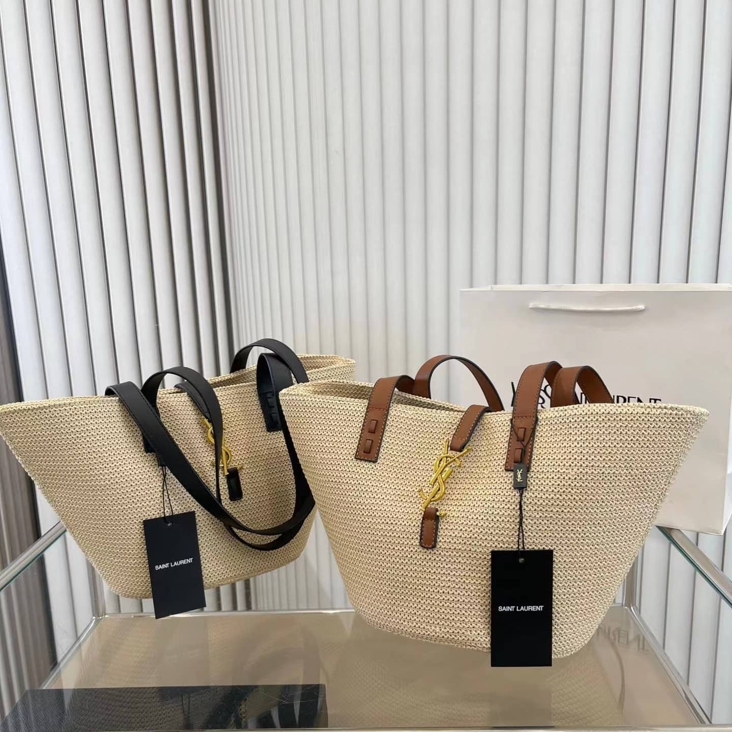 【SAINT LAURENT直営店 】Vivi雑誌掲載藤井 サチさんが推す！Raffiaトートバッグ