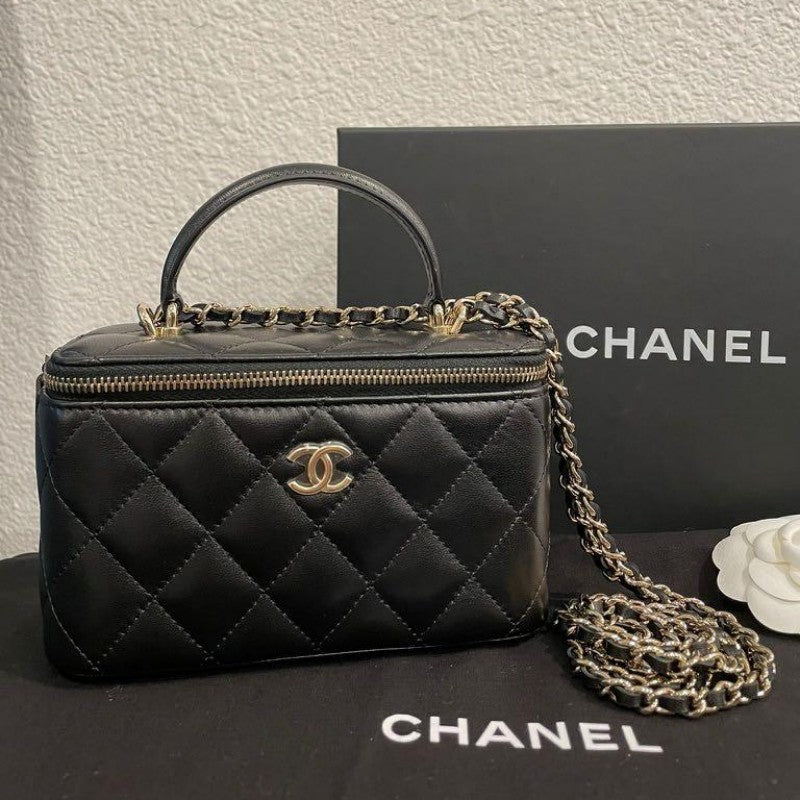 �限定30個！売り切れ次第終わり！【CHANEL |公式サイトは高品質】�CLASSY雑誌掲載�松島花さん愛用★新作バニティーバッグ