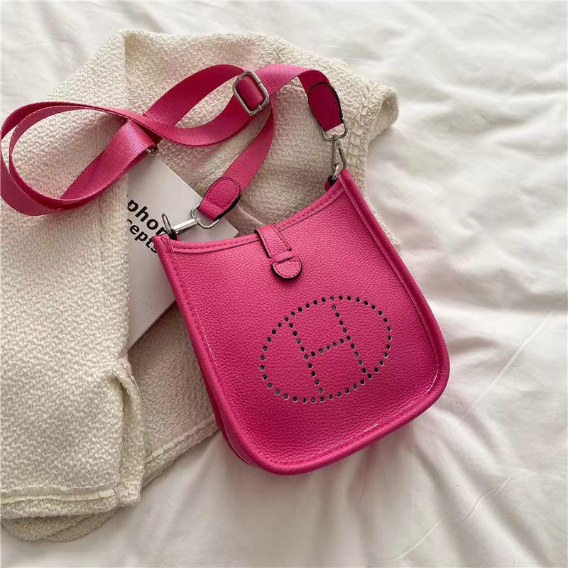 【大人気で入手困難】HERMES　☆EVELYNE 16★エヴリンTPM☆