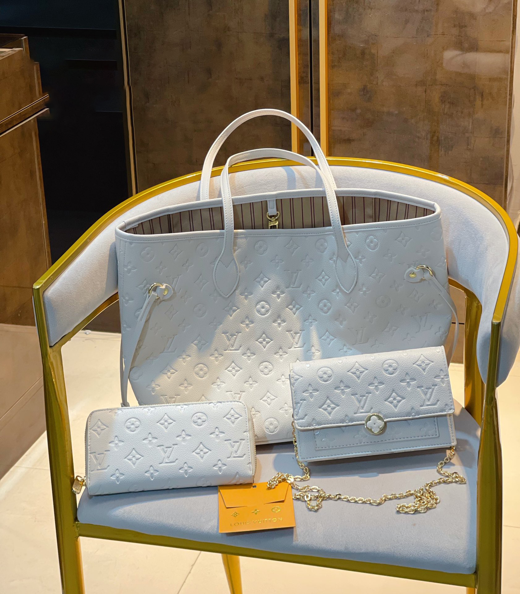 【LOUIS VUITTON】【大人気定番商品♪】LOUISVUITTON 古い花3点セット お得