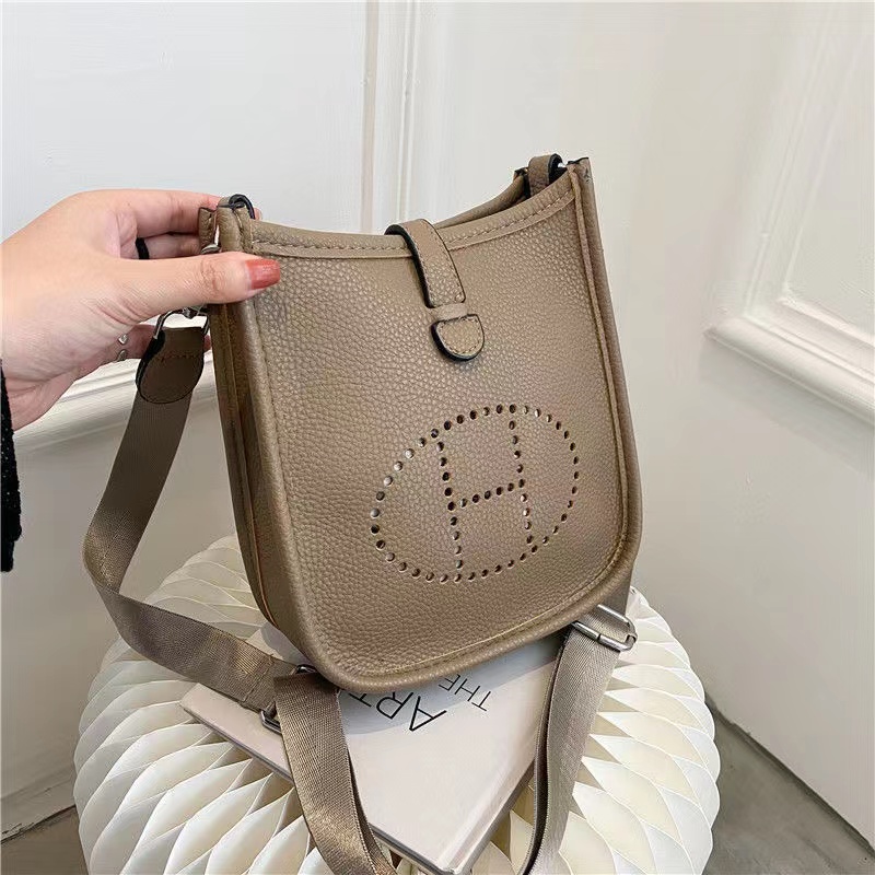 【大人気で入手困難】HERMES　☆EVELYNE 16★エヴリンTPM☆