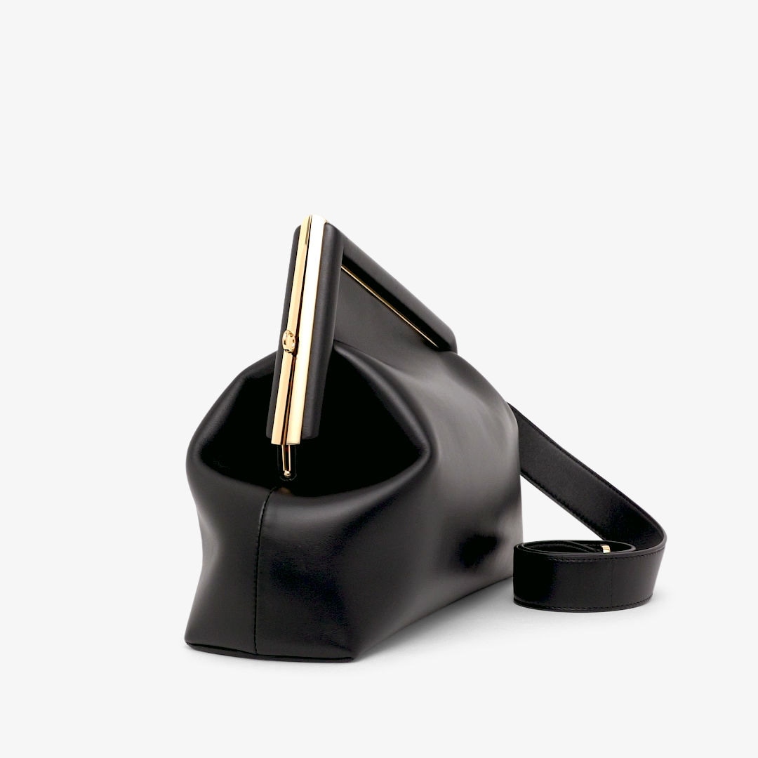 VERY雑誌掲載！『東原亜希同項』【FENDI】新作、大人気