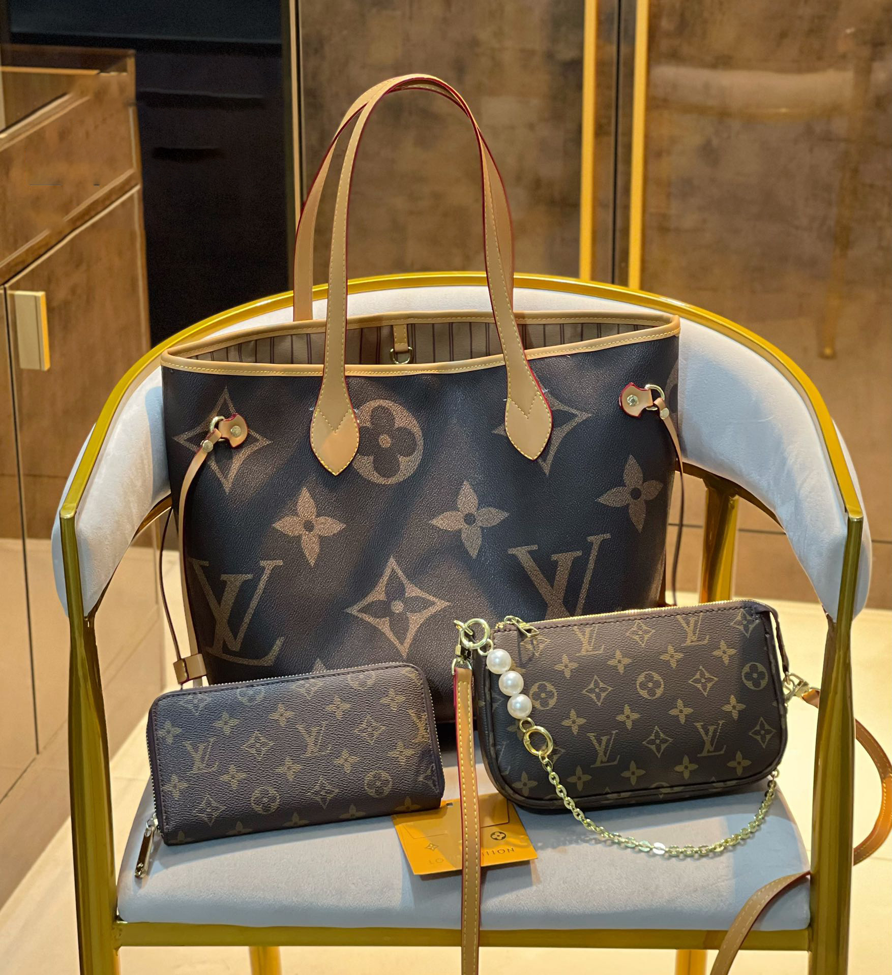 【LOUIS VUITTON】【大人気定番商品♪】LOUISVUITTON 古い花3点セット お得