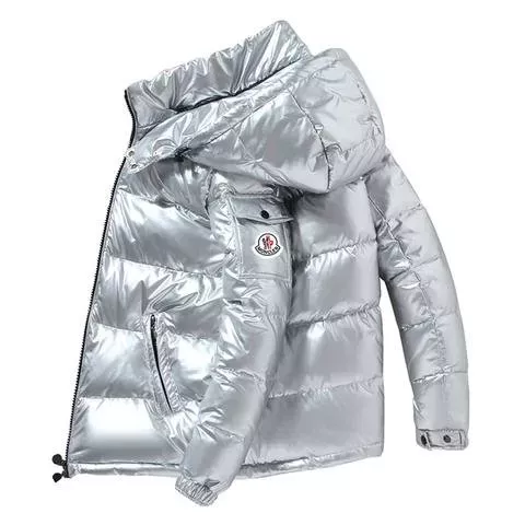 【クリスマスSALE到来，衝撃の破格値!】モンクレール ダウンジャケットラッカーナイロン フード
