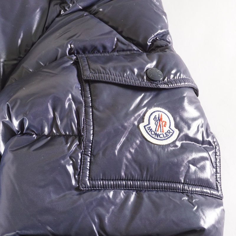 【クリスマスSALE到来，衝撃の破格値!】モンクレール ダウンジャケットラッカーナイロン フード