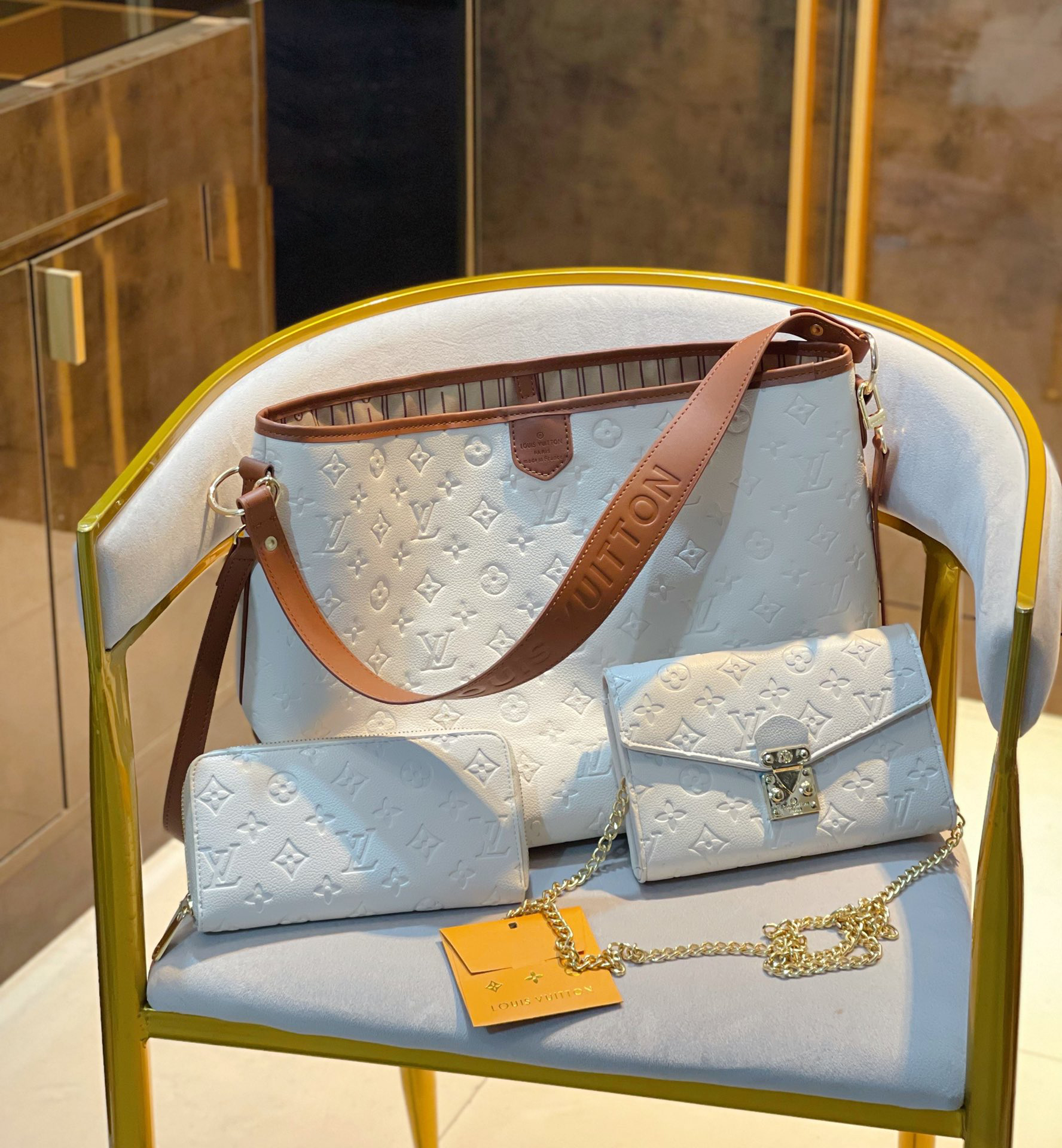 【LOUIS VUITTON】【大人気定番商品♪】LOUISVUITTON 古い花3点セット お得