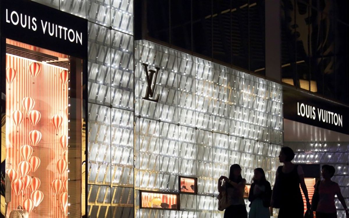 全球奢侈品门店数量出现了负增长，中国关掉的门店最多