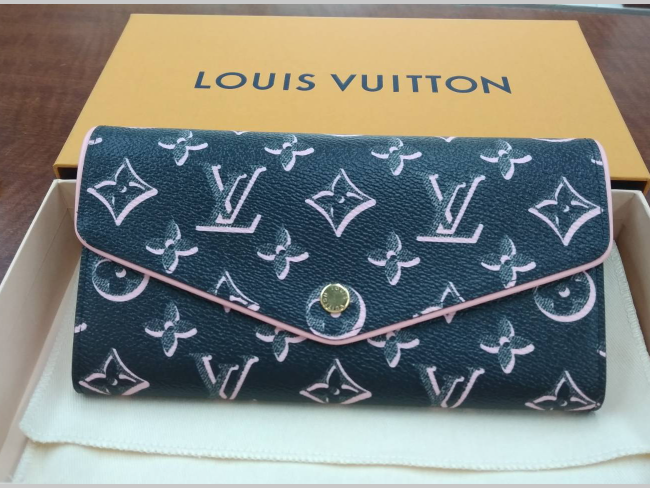 ルイヴィトン ポルトフォイユ サラ M81477を買取｜横浜｜横浜センター北店 ｜ ブランド品の買取ならエコリング