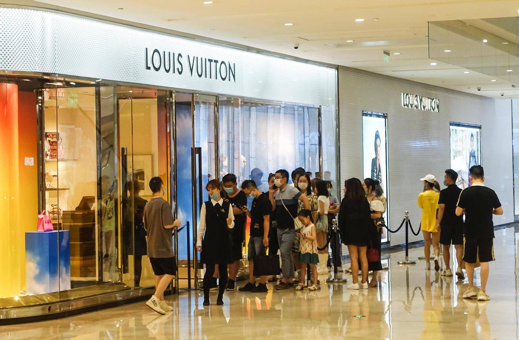 成都第三家LV店来了？前两天已登记注册 .地址在太古里内_Vuitton