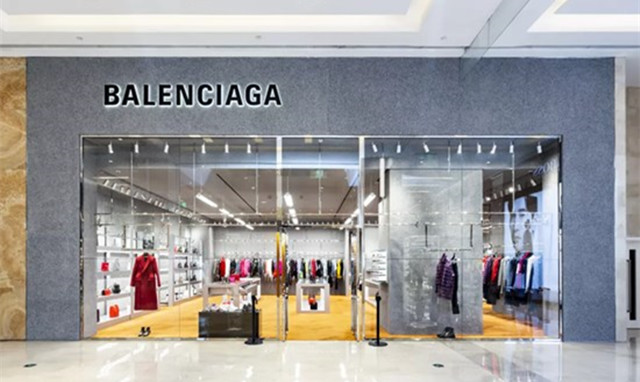 法媒：为何奢侈品牌巴黎世家在中国的销量比隔离前还要好？_广告客-广告&营销&传媒&创意！