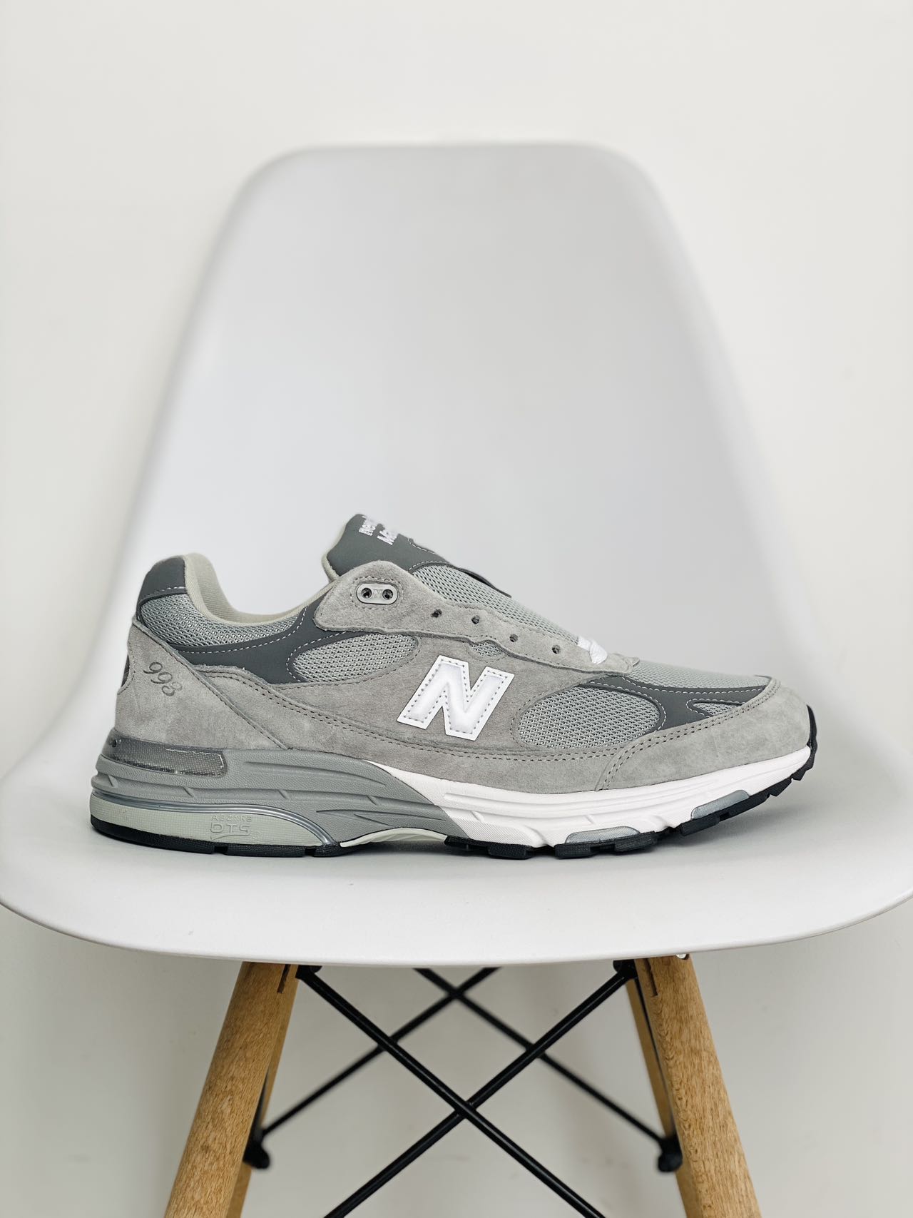 新版 New Balance 993 元祖灰 低筒 复古跑鞋 休闲鞋 运动鞋 男鞋 女鞋 MR993GL