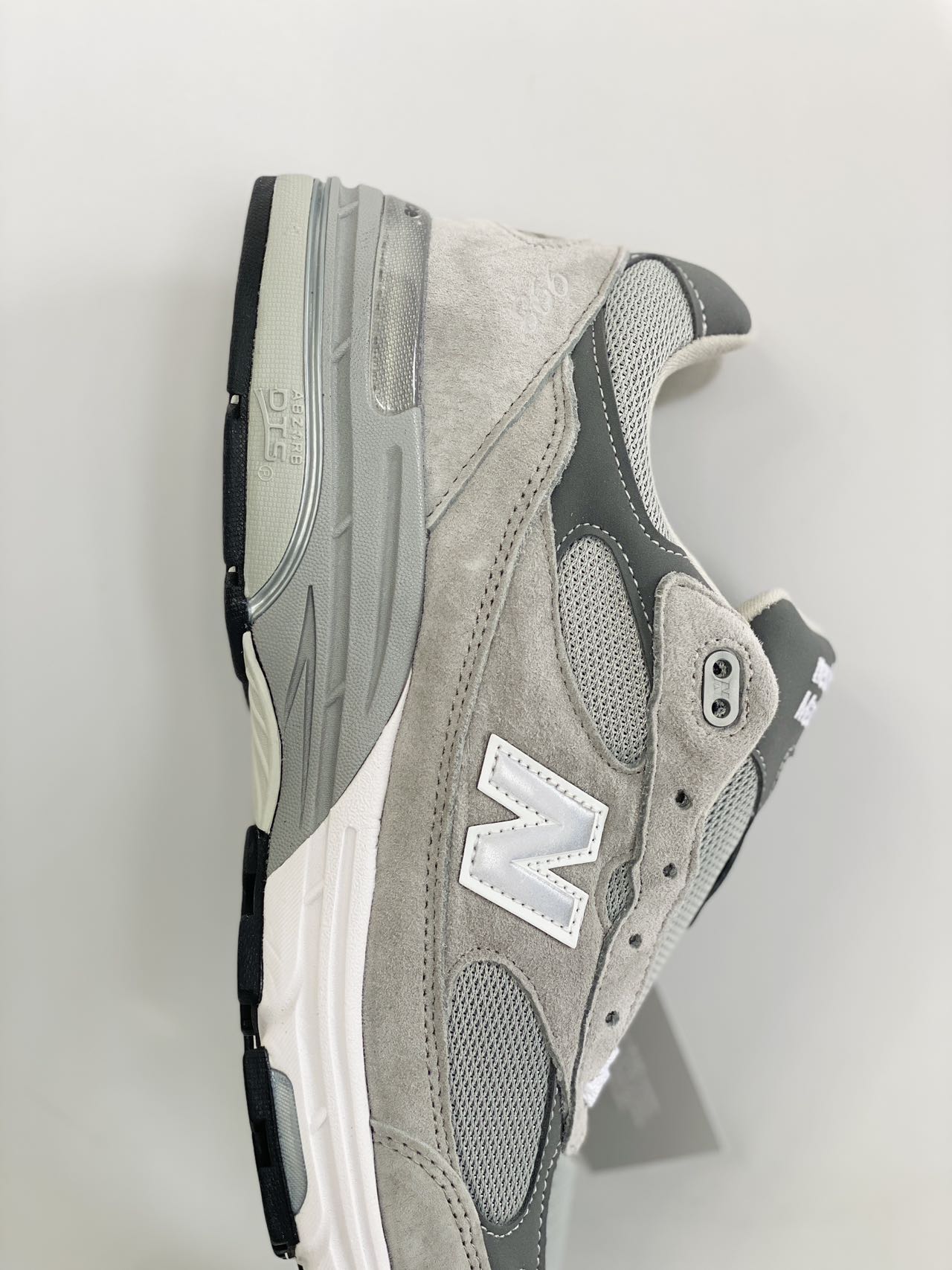 新版 New Balance 993 元祖灰 低筒 复古跑鞋 休闲鞋 运动鞋 男鞋 女鞋 MR993GL