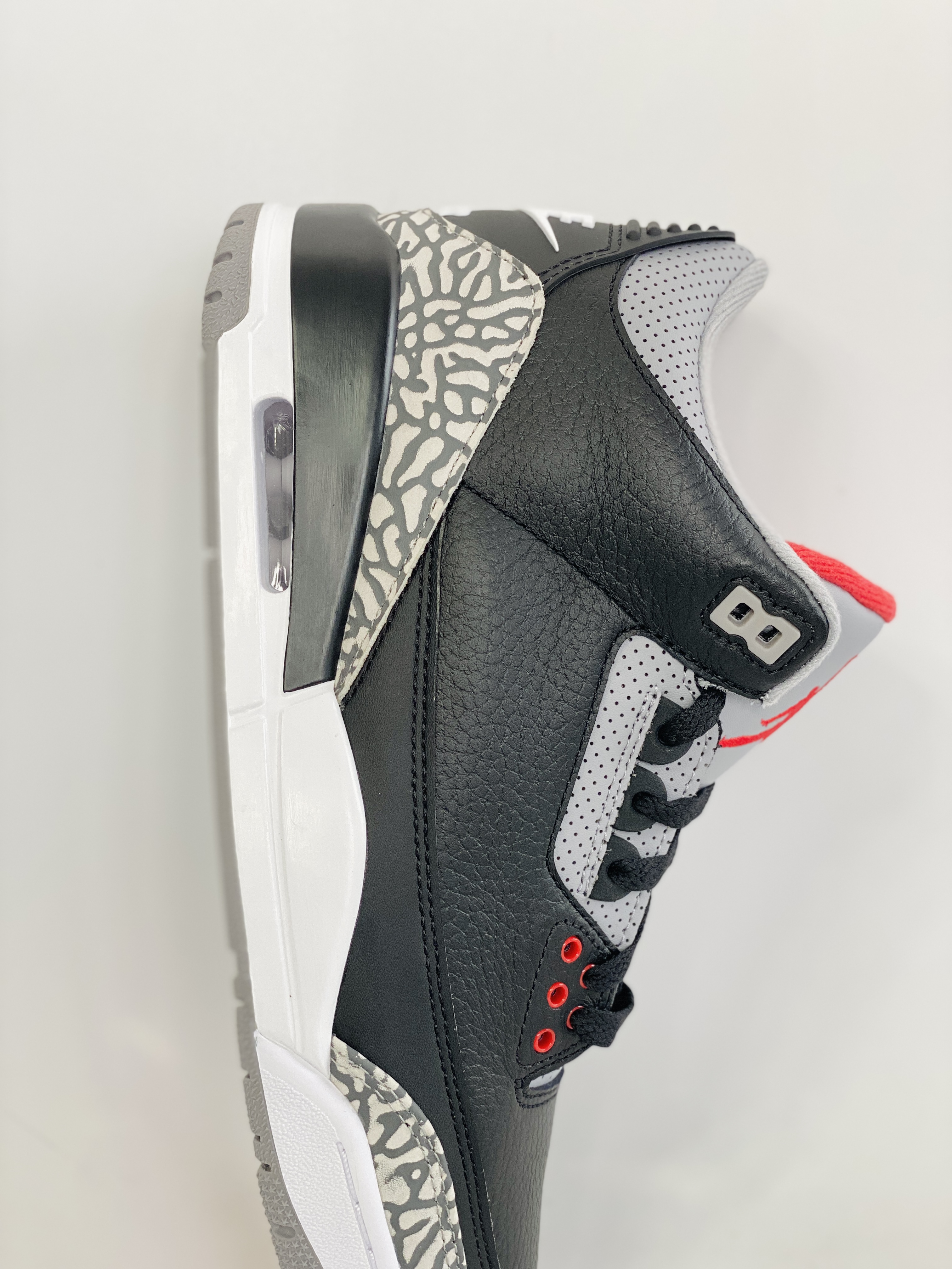 Air Jordan 3 Retro Black Cement 2018 黑水泥 AJ 3低筒 休闲鞋 篮球鞋 板鞋 男鞋 854262-0