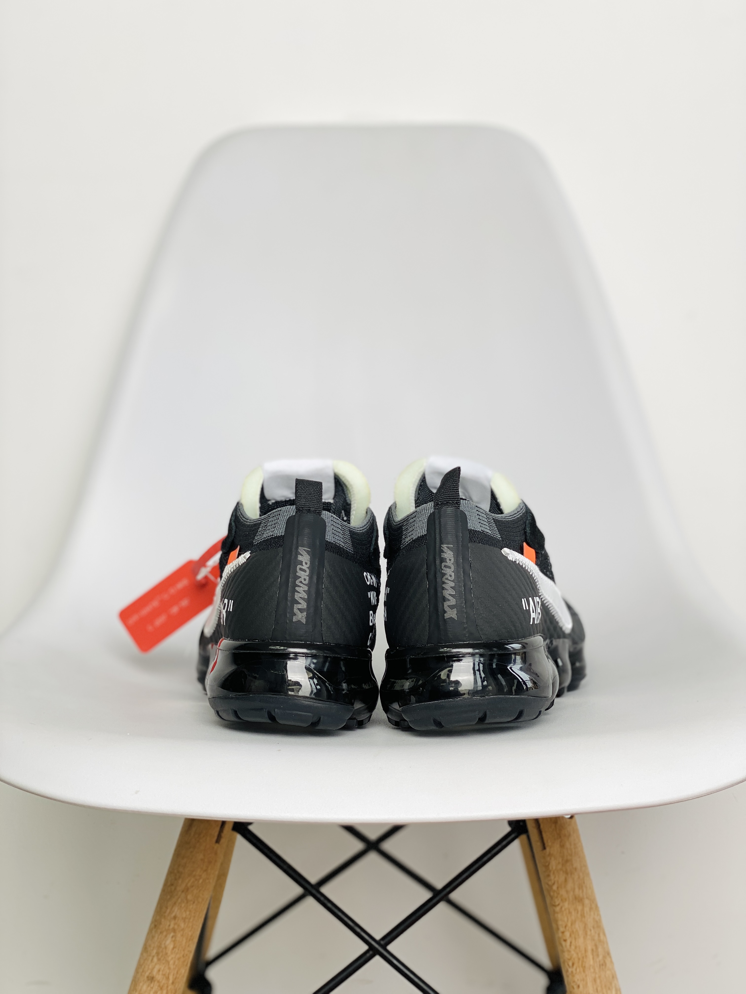 off-White Air VaporMax Vigil The Ten 联名 黑白 全掌气垫 休闲鞋 板鞋 运动鞋 男鞋女鞋 AA3831