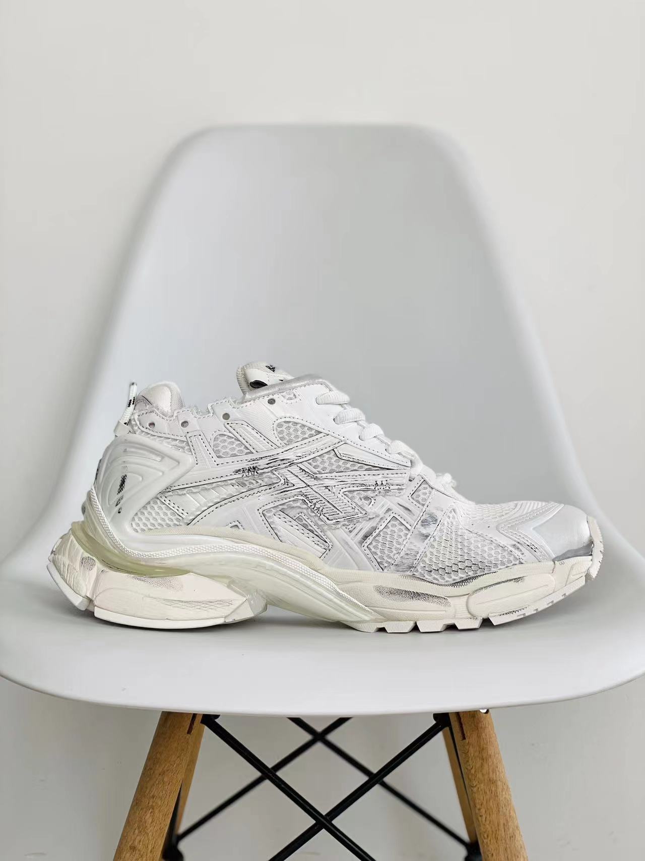 Balenciaga Runner 巴黎世家 米白色 老爹鞋 运动 复古板鞋 休闲鞋 男鞋 女鞋