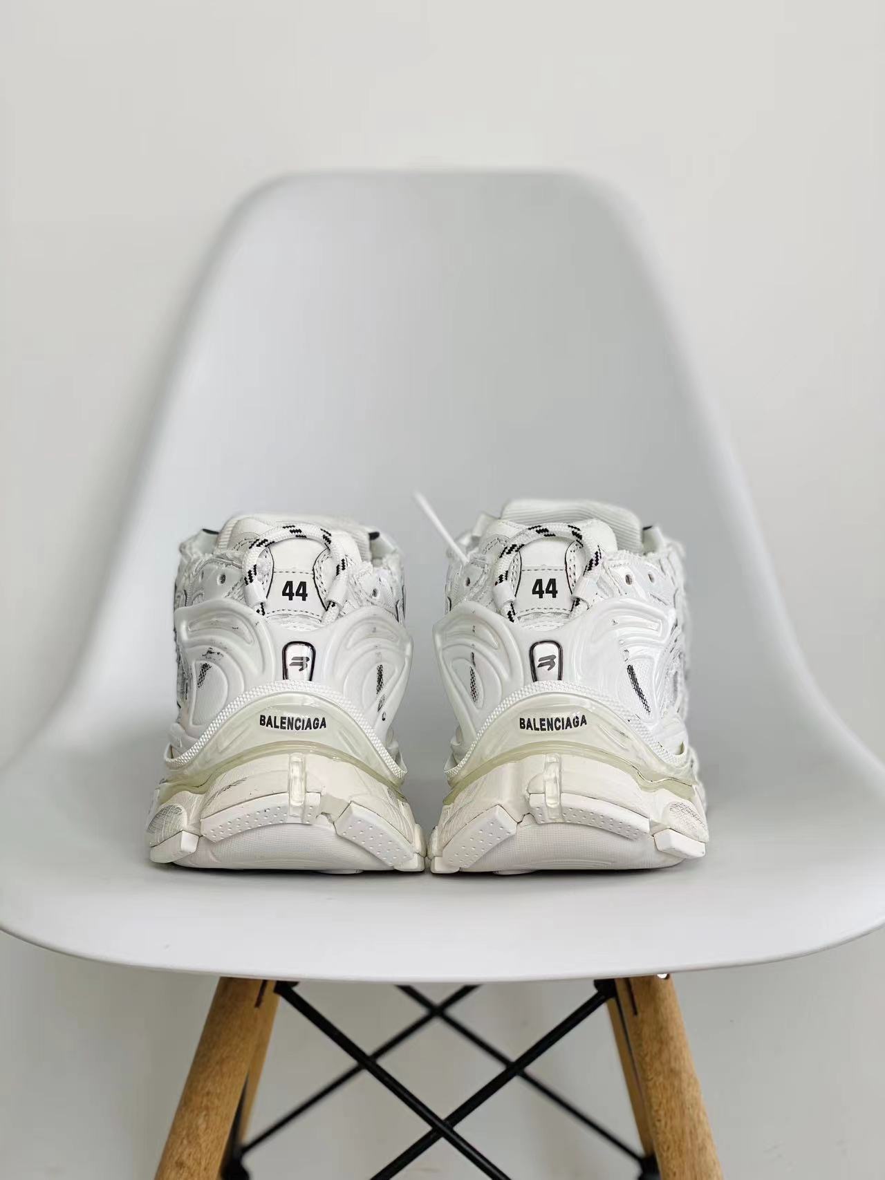 Balenciaga Runner 巴黎世家 米白色 老爹鞋 运动 复古板鞋 休闲鞋 男鞋 女鞋