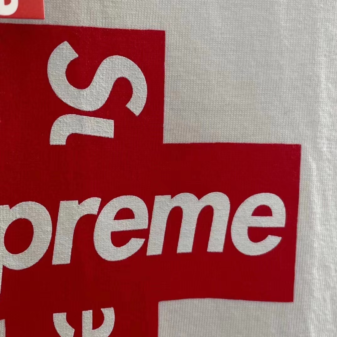 Supreme Week 17 Cross Box Logo Tee 十字架 白色  短袖 T 恤 男女同款 SUP-FW20-371
