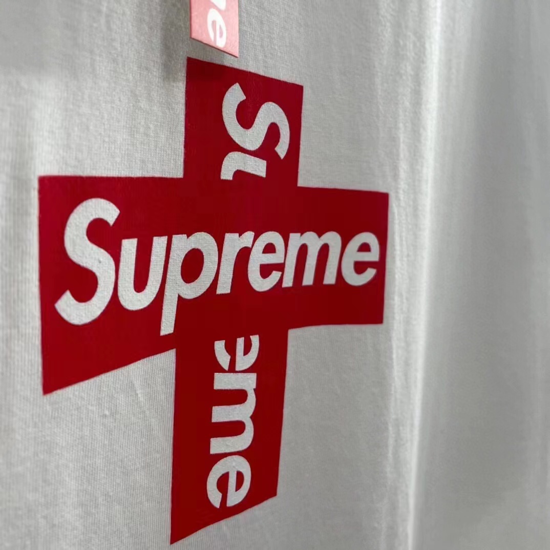 Supreme Week 17 Cross Box Logo Tee 十字架 白色  短袖 T 恤 男女同款 SUP-FW20-371