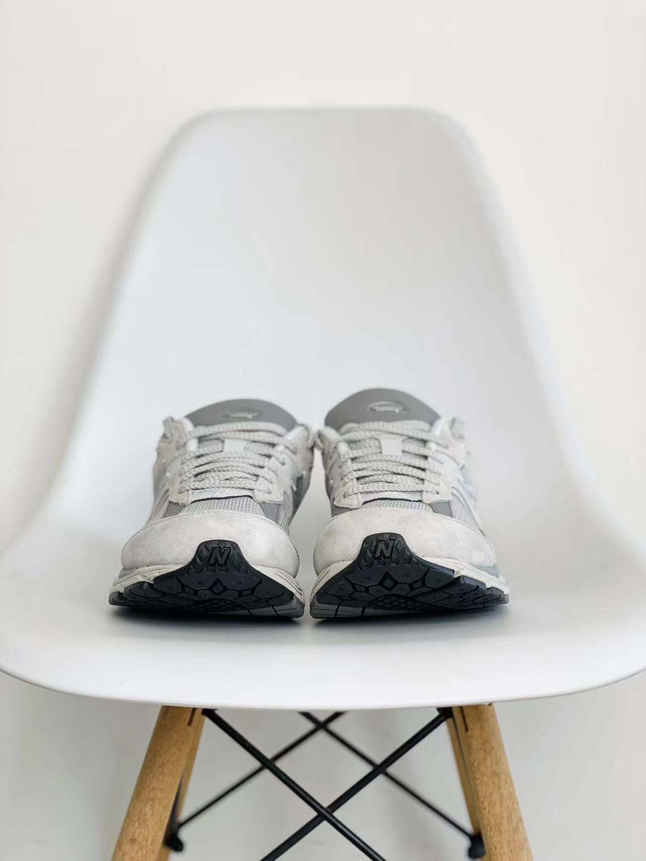 新版 New Balance 2002R 浅灰 低筒 跑步鞋 运动鞋 休闲鞋 男鞋 女鞋 ML200R0