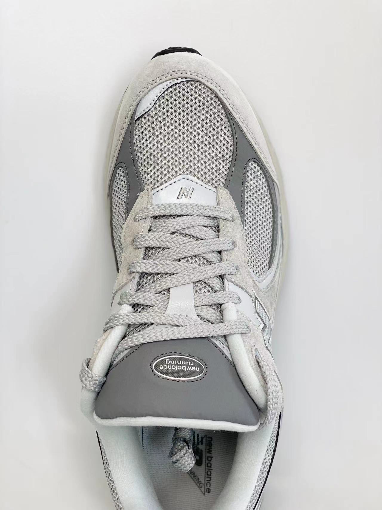 新版 New Balance 2002R 浅灰 低筒 跑步鞋 运动鞋 休闲鞋 男鞋 女鞋 ML200R0