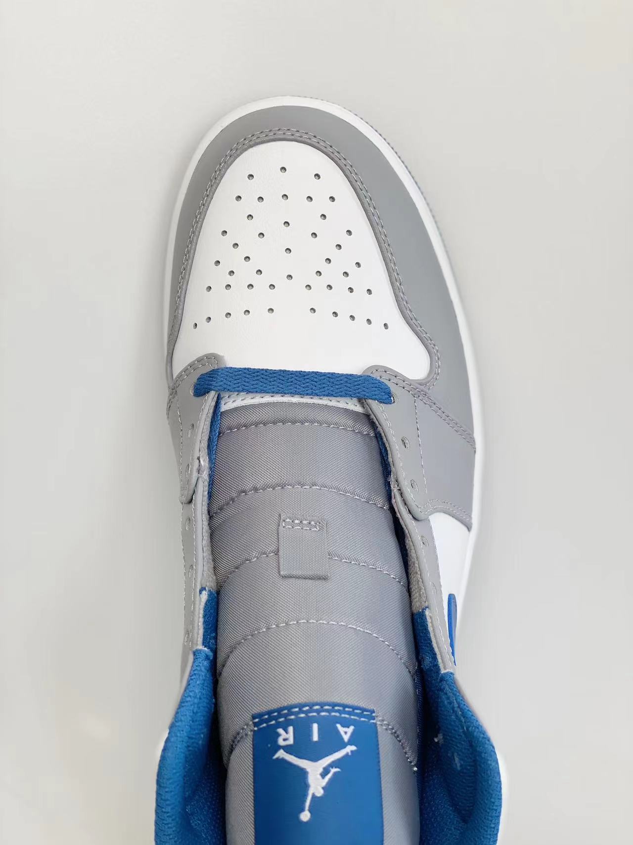 Air Jordan 1 Mid AJ1 True Blue 灰白蓝 中筒 篮球鞋 运动鞋 休闲鞋 男鞋 DQ8426-014