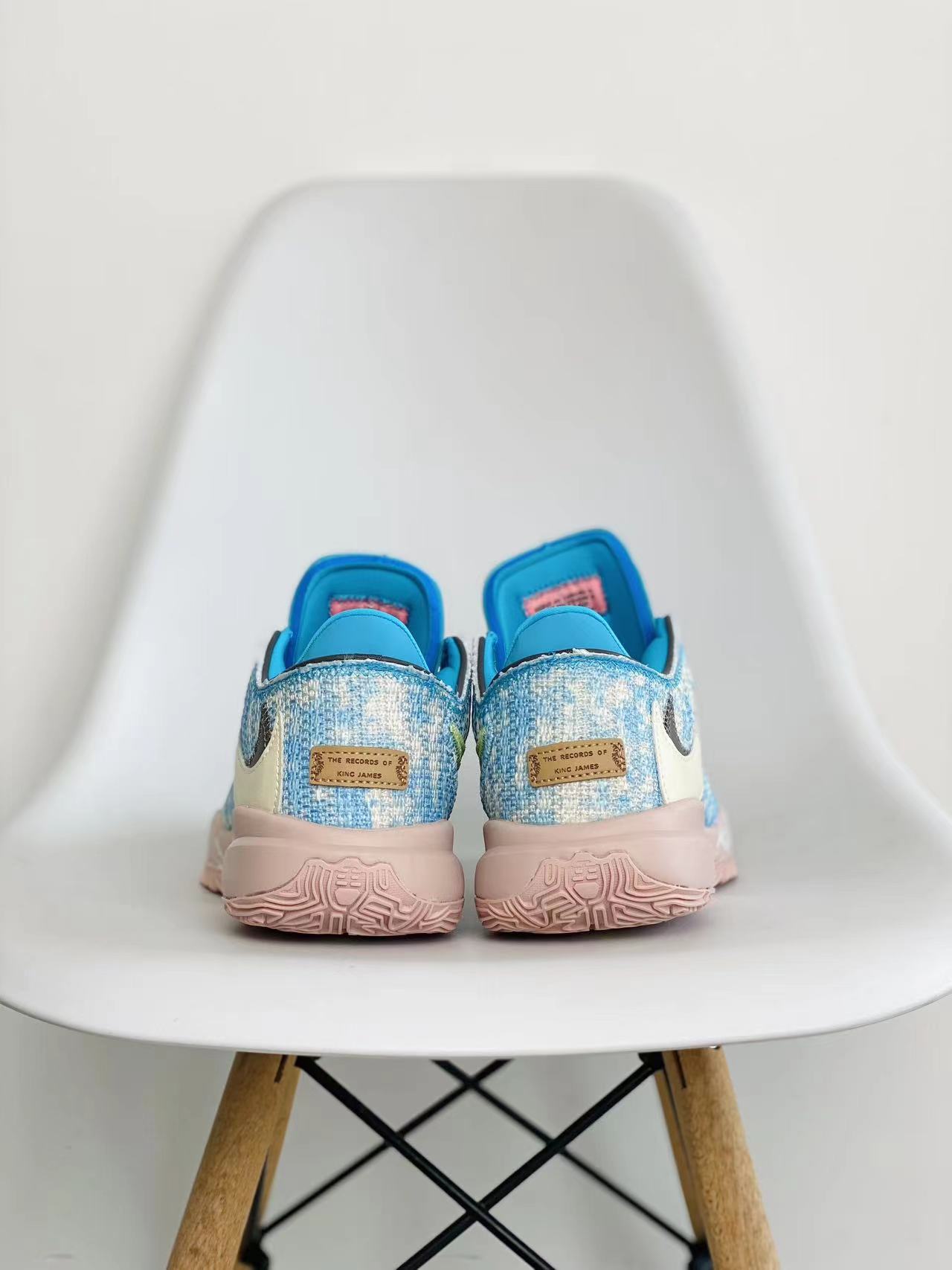 Nike LeBron 20 All-Star 詹姆斯 20 蓝米色 低筒 前TURBO 后掌ZOOM  双气垫  篮球鞋 实战鞋 运动鞋 球鞋 男鞋 DV1191-400