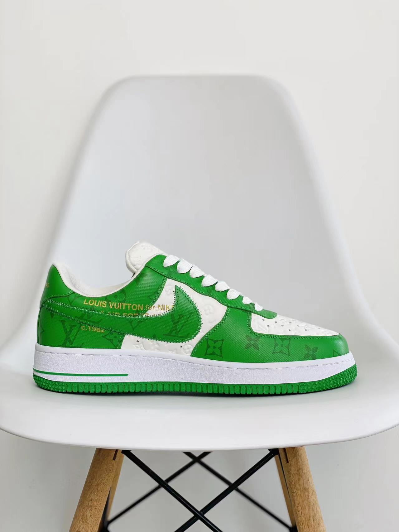 原盒版 帶配件 Louis Vuitton x Nike Air Force 1 Low  绿色  低筒 牛皮 休闲鞋 运动鞋 板鞋 男鞋 女鞋 1A9V9V