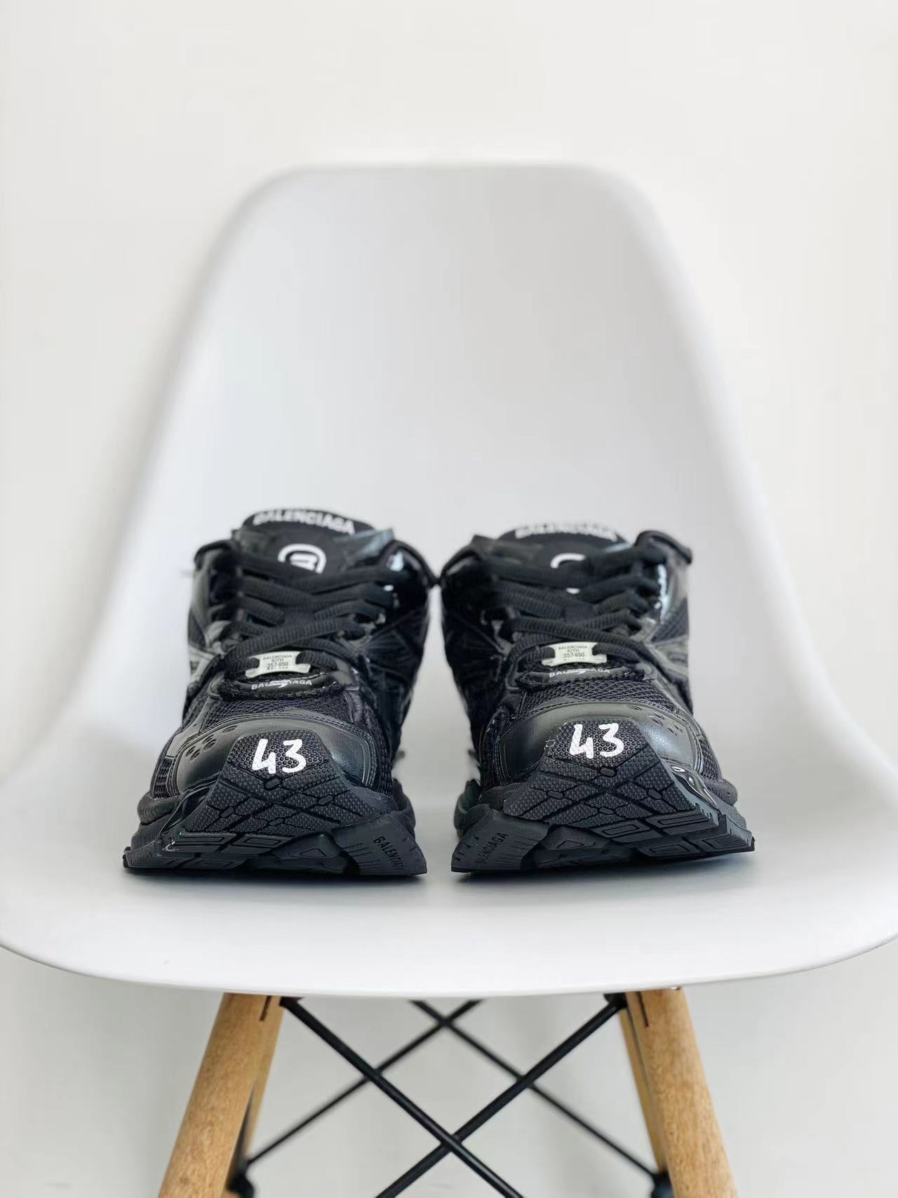 Balenciaga Runner 巴黎世家 黑武士   老爹鞋 运动 复古板鞋 休闲鞋 男鞋 女鞋 677403W3RB11000