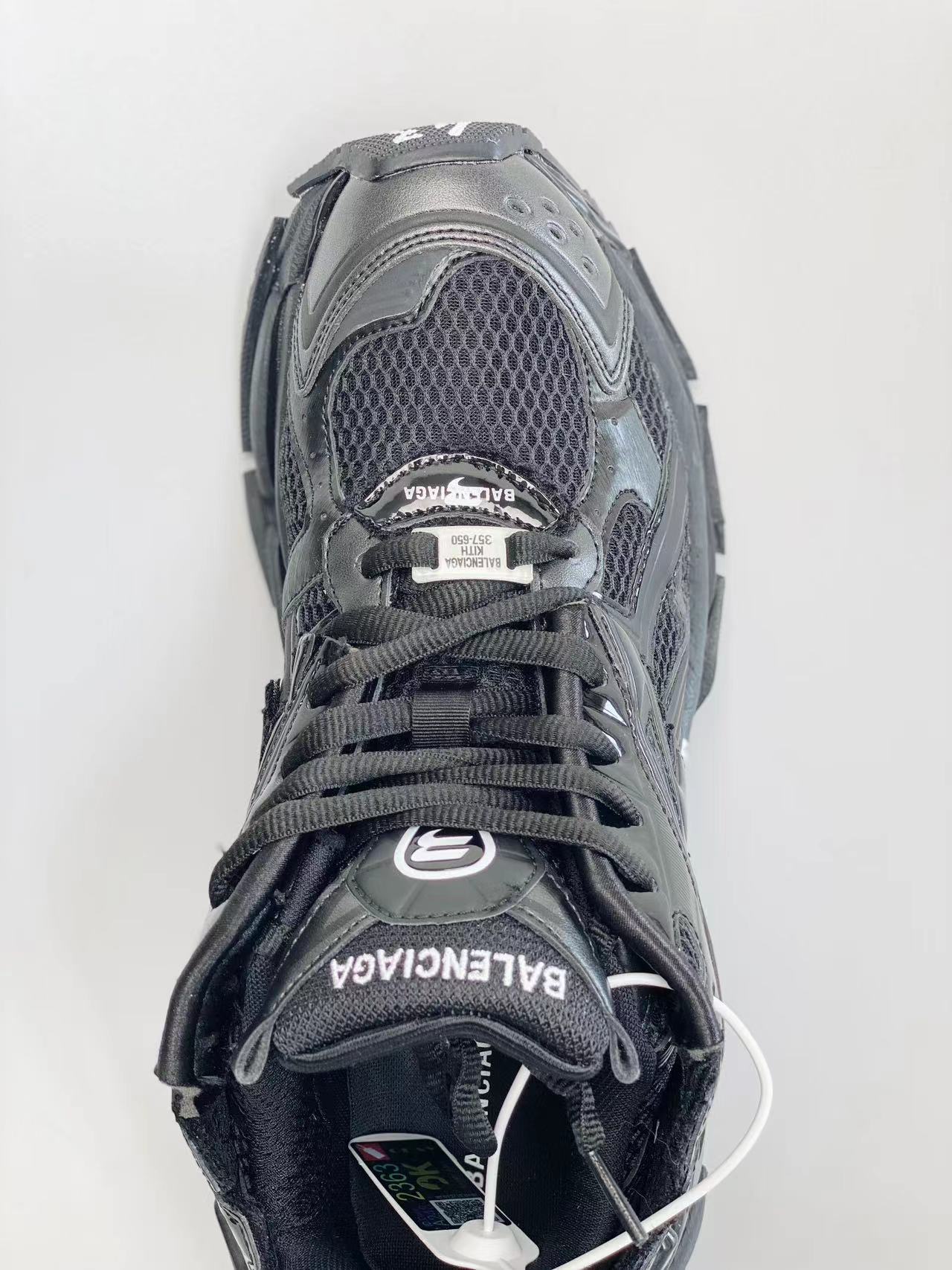 Balenciaga Runner 巴黎世家 黑武士   老爹鞋 运动 复古板鞋 休闲鞋 男鞋 女鞋 677403W3RB11000