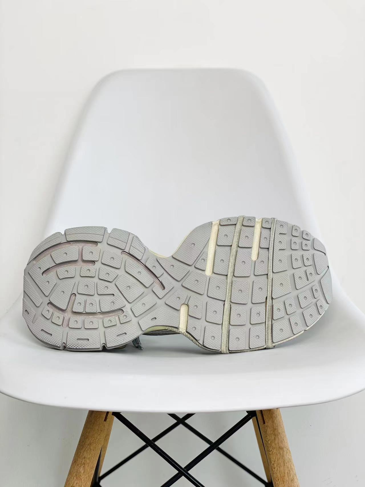 Balenciaga 巴黎世家 3XL 网布 系带 做旧 浅米色 低筒 老爹鞋 运动 复古板鞋 休闲鞋 男鞋 女鞋 734734W3XL49191