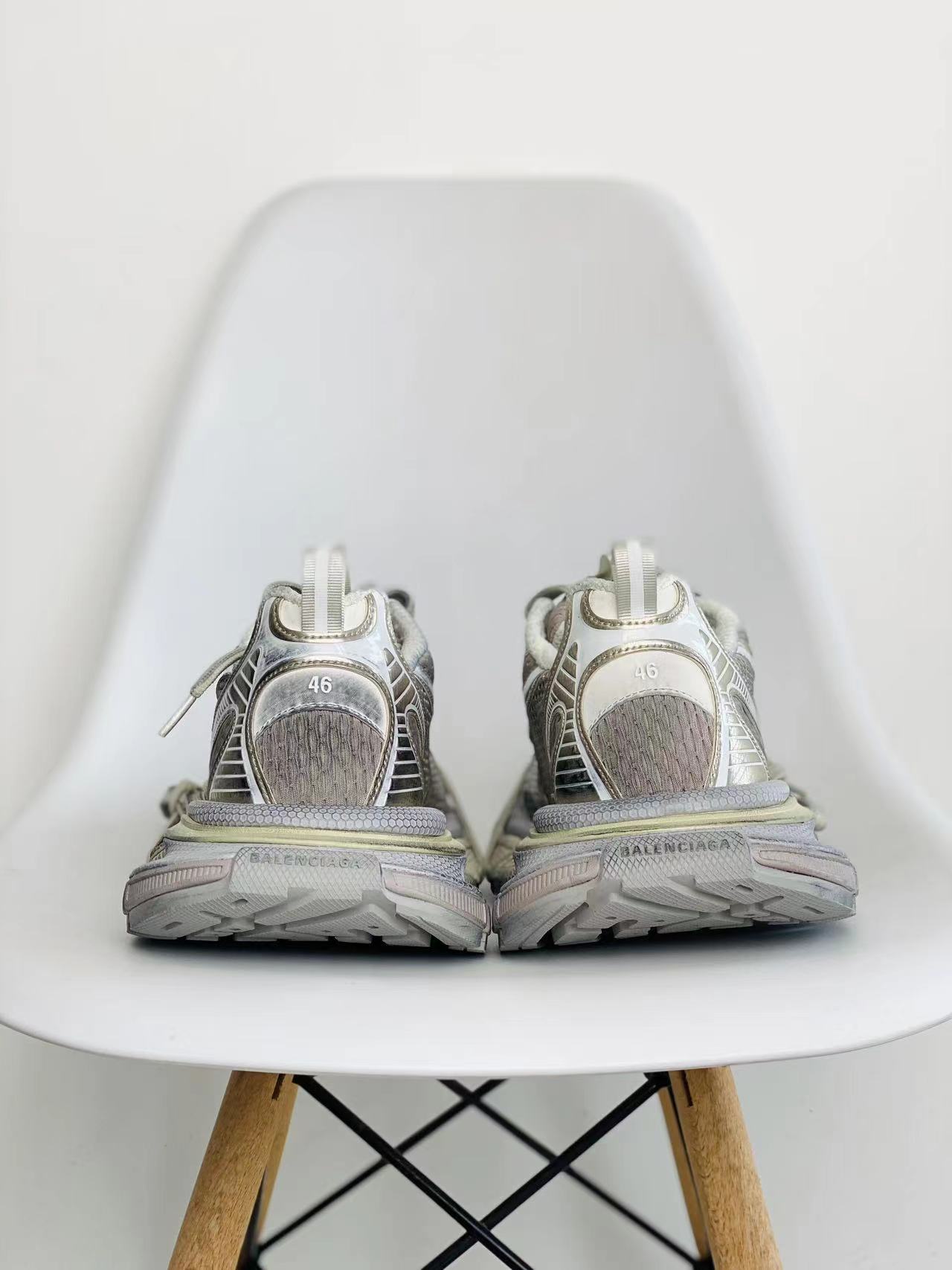 Balenciaga 巴黎世家 3XL 网布 系带 做旧 浅米色 低筒 老爹鞋 运动 复古板鞋 休闲鞋 男鞋 女鞋 734734W3XL49191