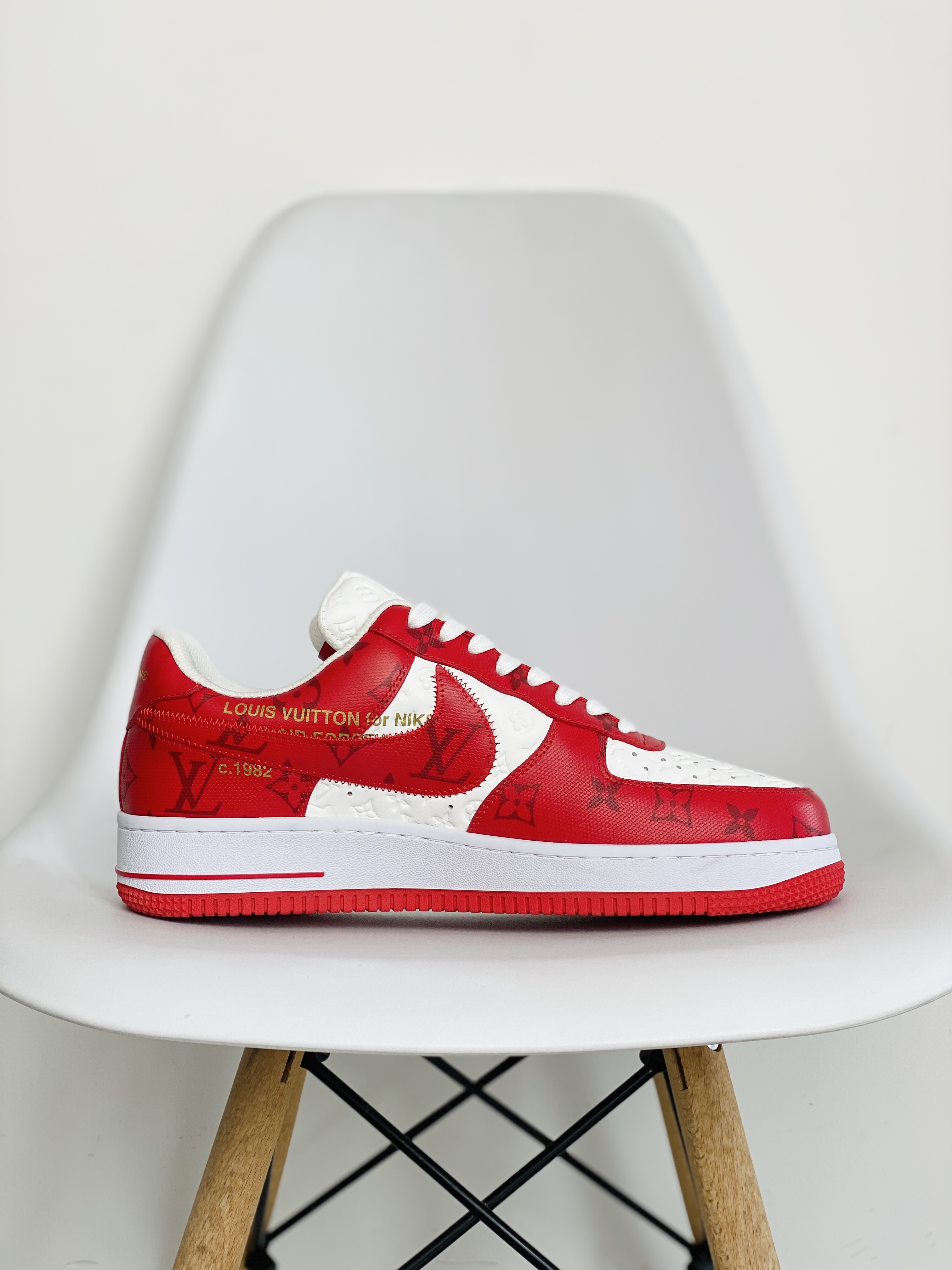  原盒版 帶配件 Louis Vuitton x Nike Air Force 1 Low  紅色  低筒 牛皮 休闲鞋 运动鞋 板鞋 男鞋 女鞋 1A9VA7