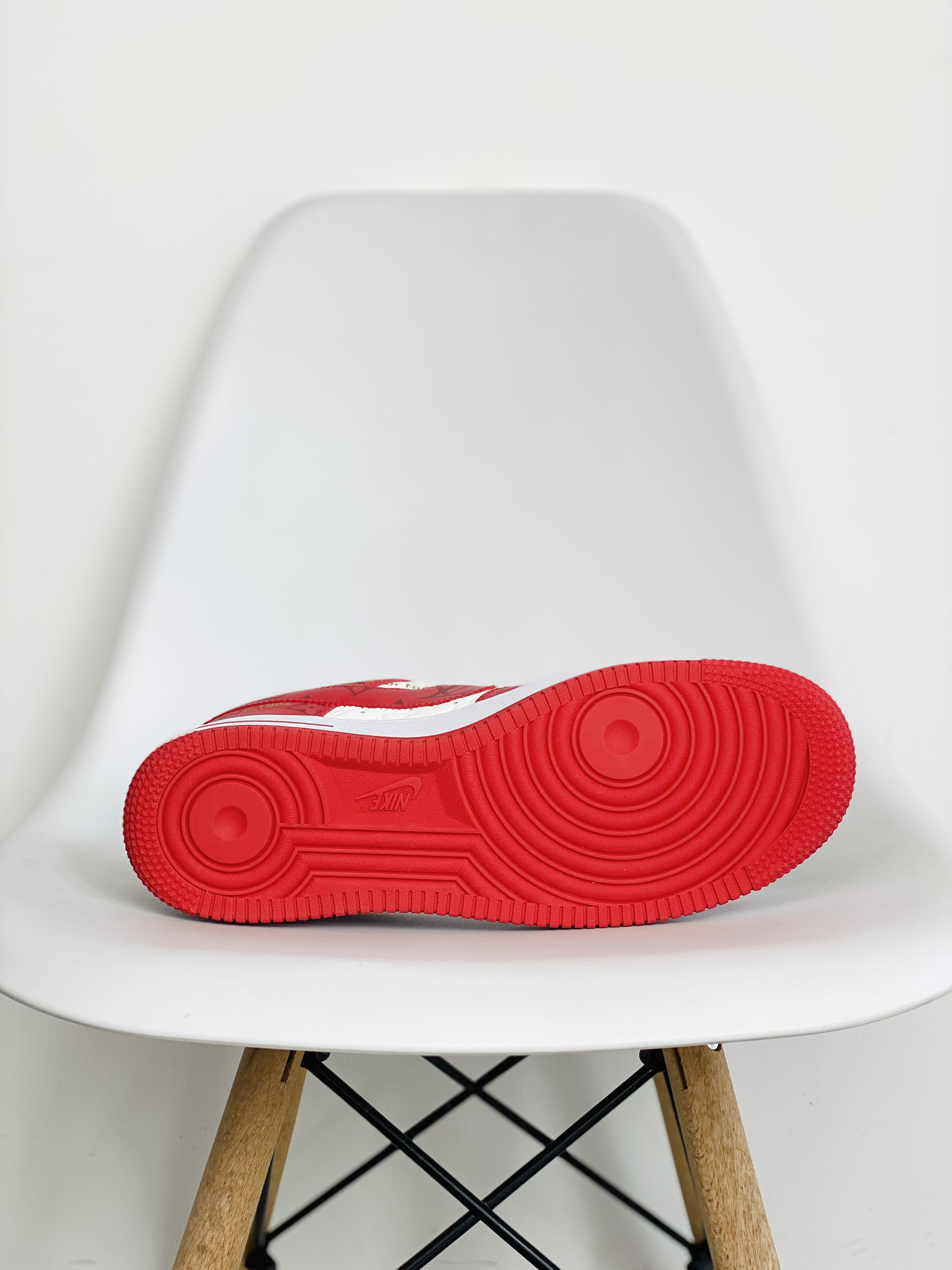  原盒版 帶配件 Louis Vuitton x Nike Air Force 1 Low  紅色  低筒 牛皮 休闲鞋 运动鞋 板鞋 男鞋 女鞋 1A9VA7