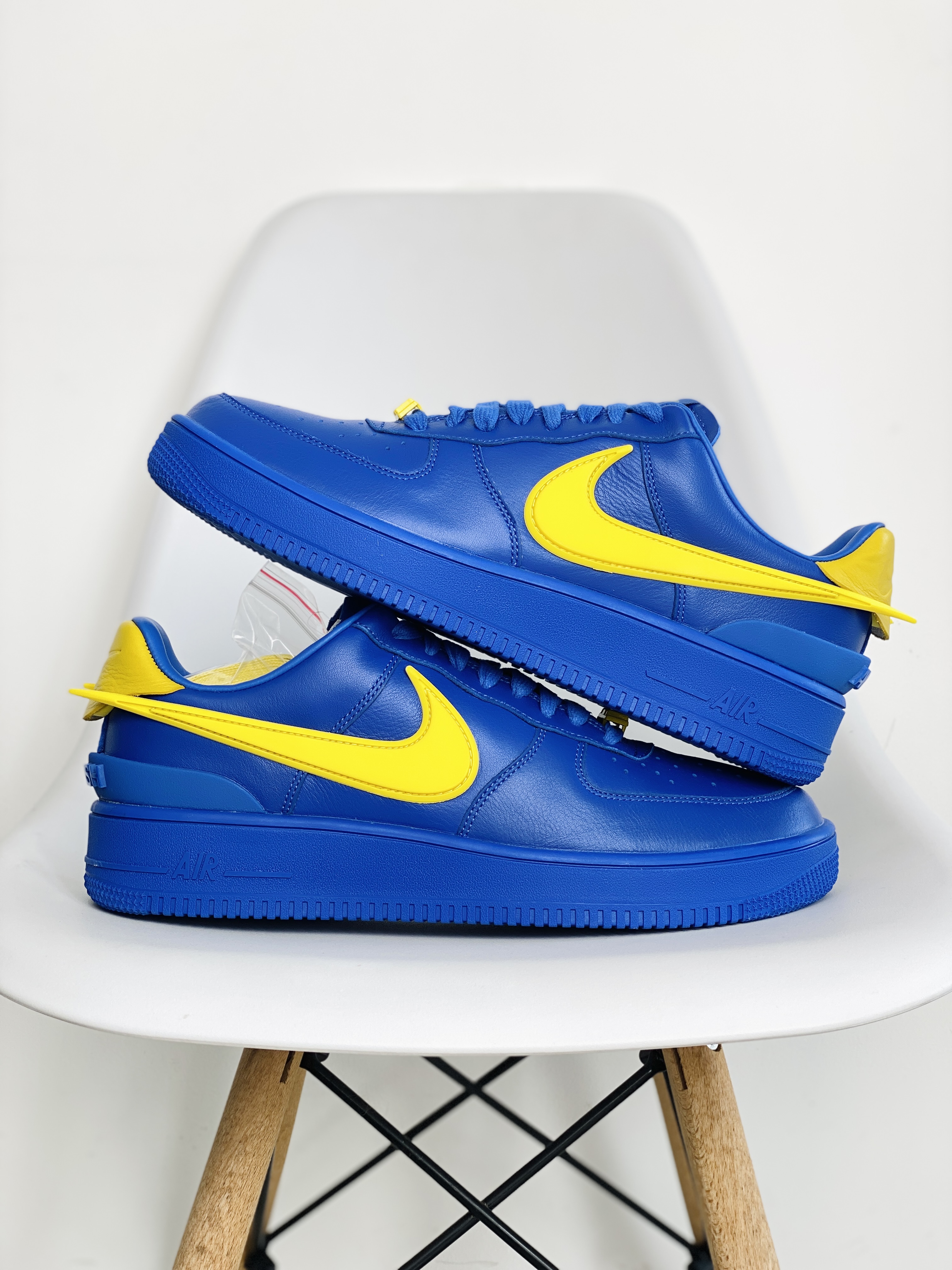  AMBUSH x Nike Air Force 1 Low Game Royal AND Vivid Sulfur 藍色  低筒 休闲鞋 板鞋 男鞋 女鞋 DV3464-400