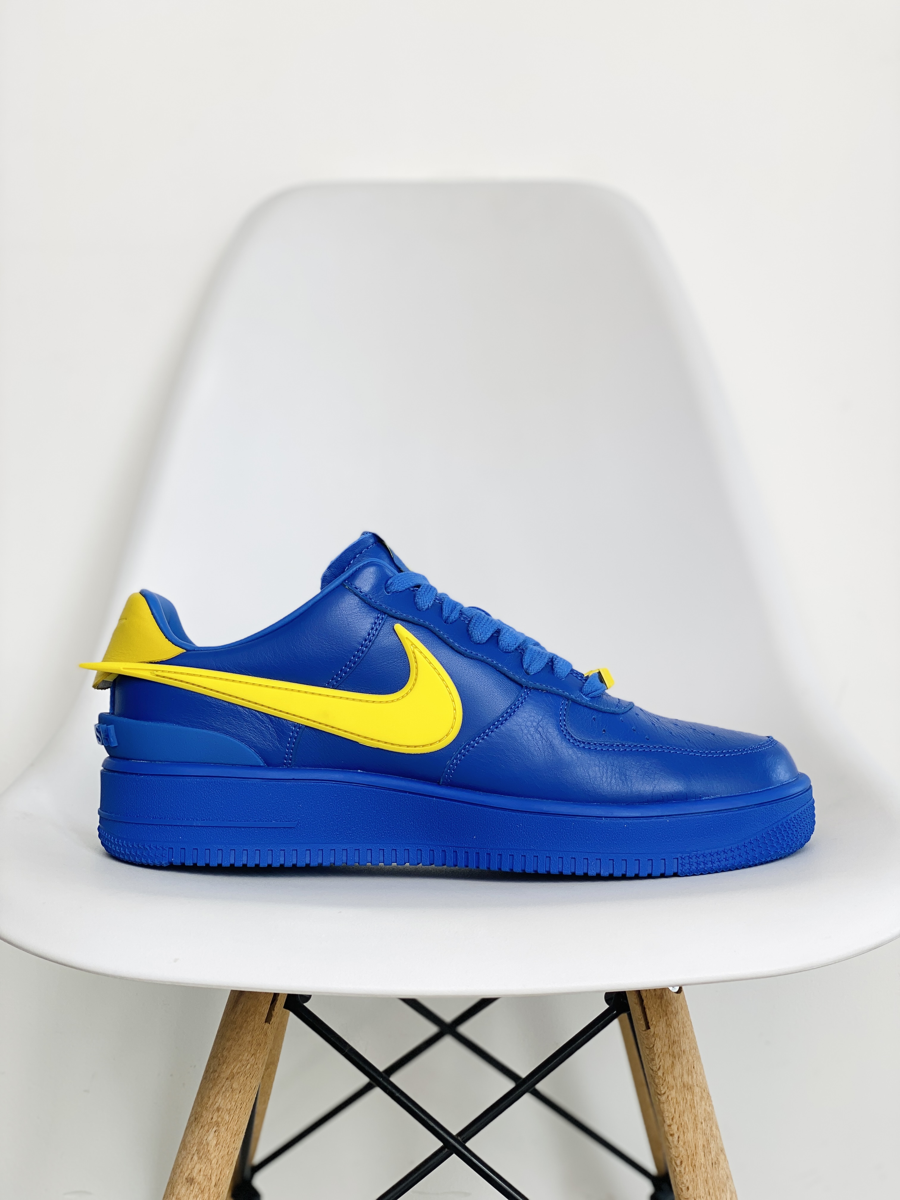  AMBUSH x Nike Air Force 1 Low Game Royal AND Vivid Sulfur 藍色  低筒 休闲鞋 板鞋 男鞋 女鞋 DV3464-400