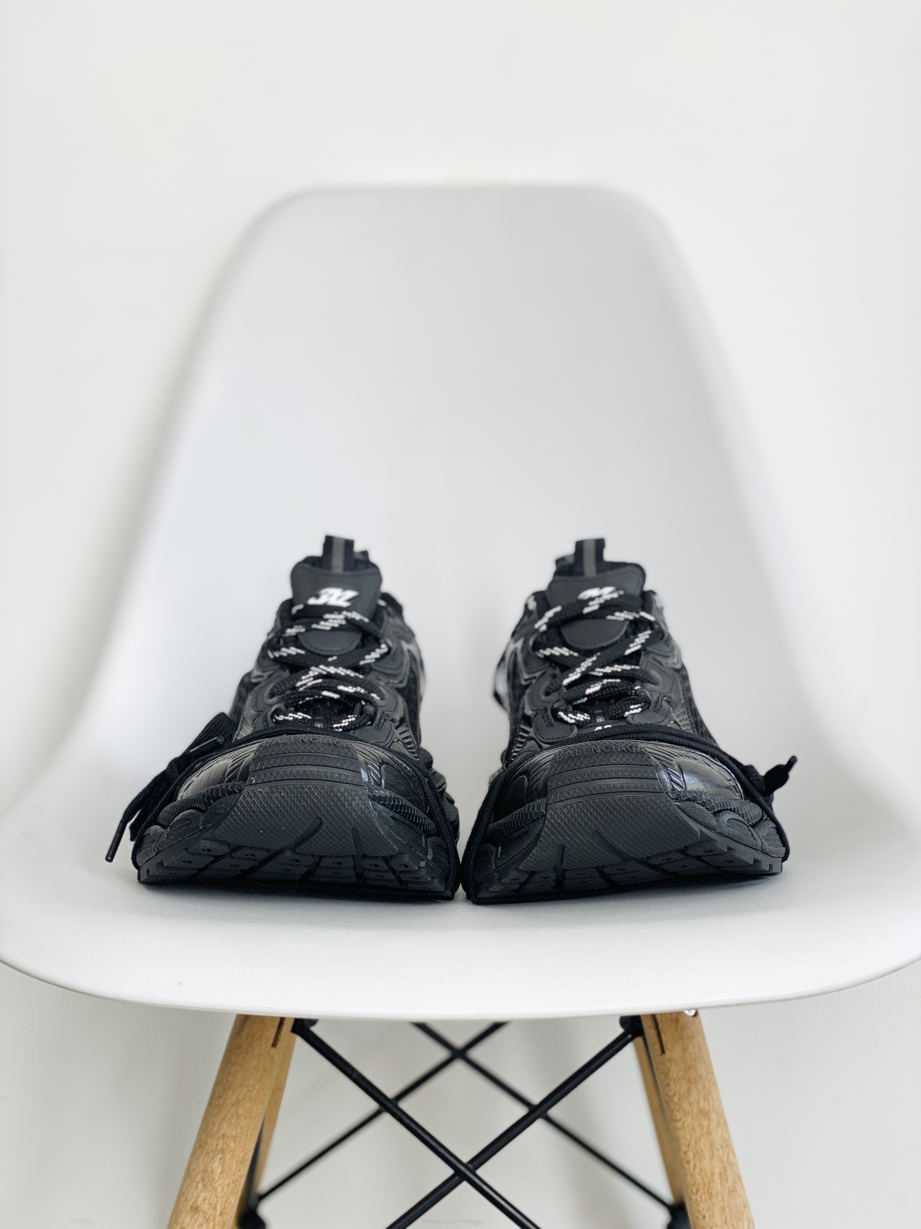 Balenciaga 巴黎世家 3XL 网布 系带 做旧 黑色 低筒 老爹鞋 运动 复古板鞋 休闲鞋 男鞋 女鞋 