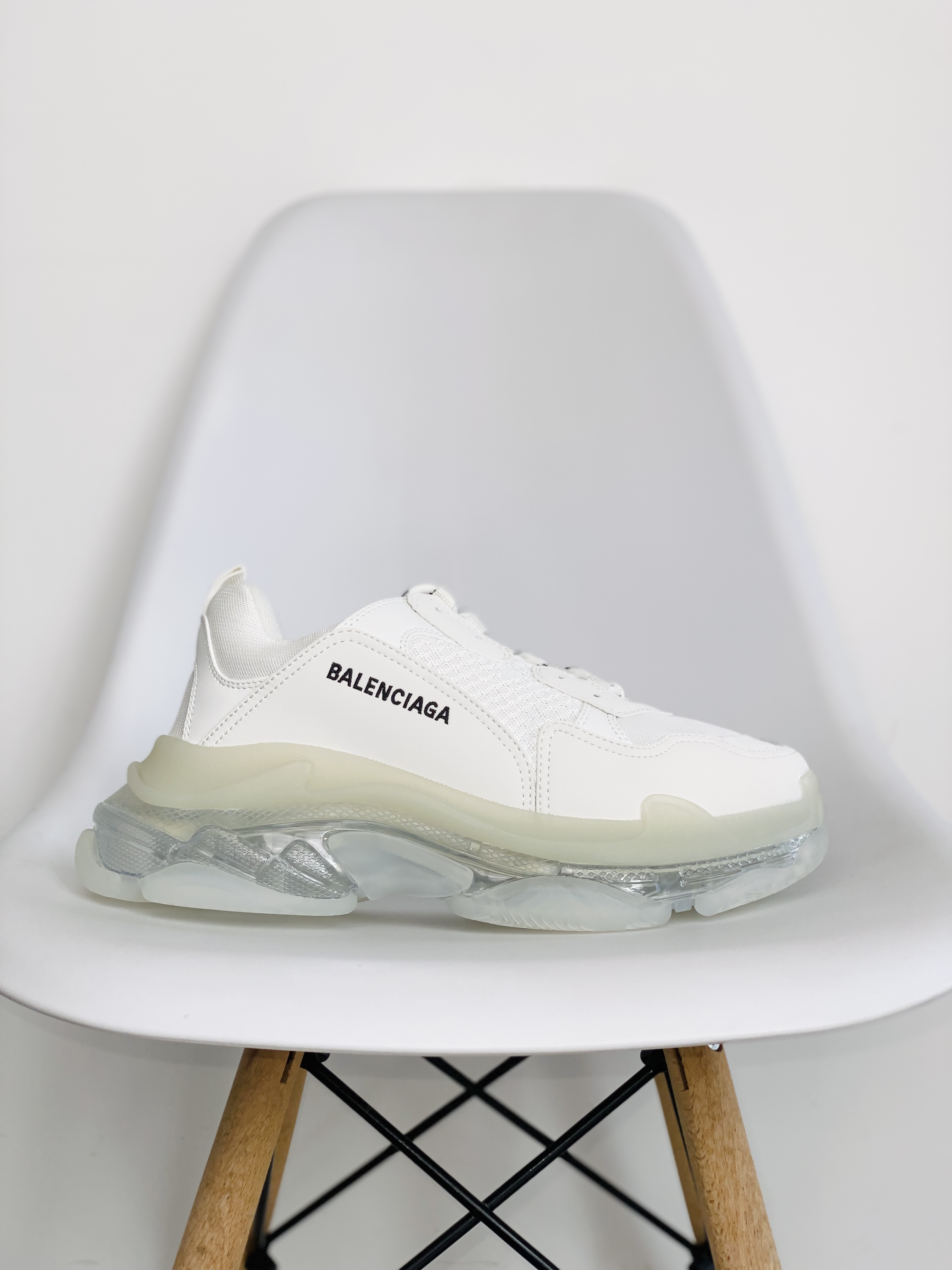 Balenciaga Triple S Clear Sole 巴黎世家 白色 气垫 老爹鞋 运动 复古板鞋 休闲鞋 男鞋 女鞋 544351W2FB29001